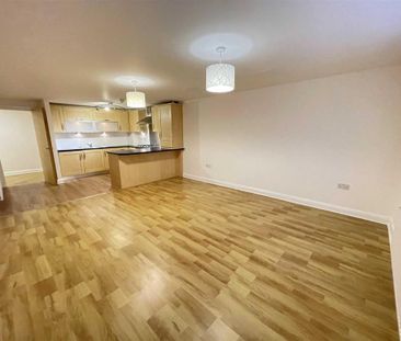 2 bedroom flat to rent - Photo 3