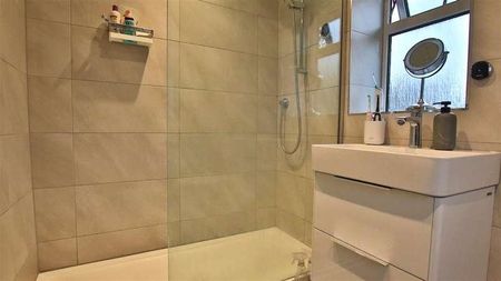 Station Lane, Tewkesbury, GL20 - Photo 5