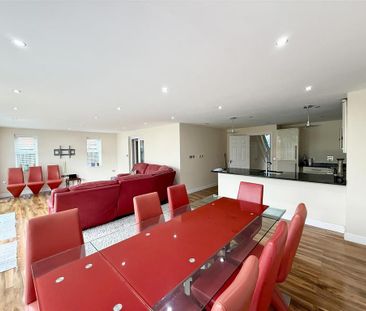 6 bedroom detached house to rent - Photo 3