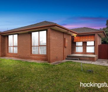 32 Holroyd Drive, - Photo 3