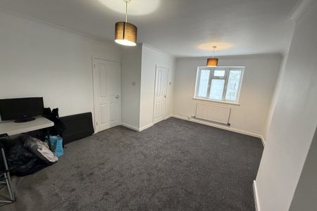 Swansea Road - Photo 2