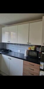 Room in a Shared House, High Road, N11 - Photo 4