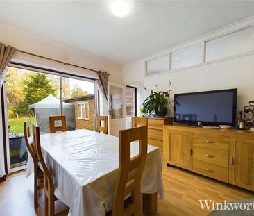 Brunswick Road, London, Uk, W5 - Photo 2