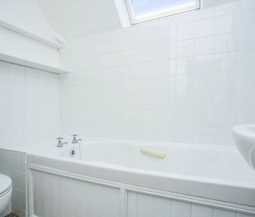 2 bedroom terraced house to rent - Photo 6