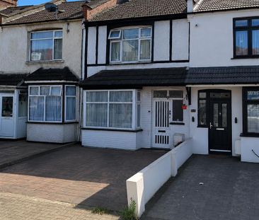Pinner Road, Harrow HA1, London - Photo 1
