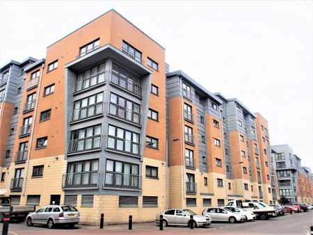82 Barrland Street South Side - Photo 4