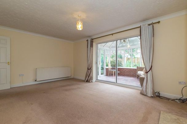 4 bedroom detached house to rent - Photo 1