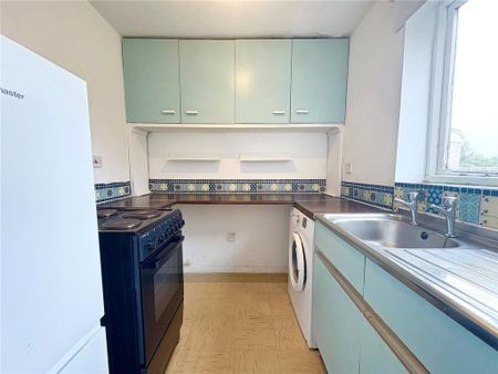 1 bedroom flat to rent - Photo 2