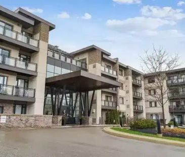 Stylish Boutique Condo! Wyndham Place | 128 Garden Drive, Oakville - Photo 1