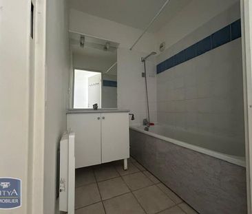 Location Appartement 2 pièces 45m² ST GILLES 30800 - Photo 3