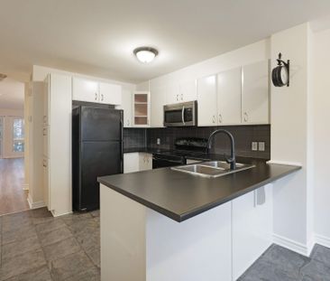 For Lease - 201 Paseo Private Unit# 14, South of Baseline to Knoxdale, Ontario - Photo 6