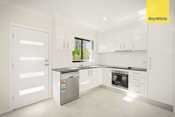 BRAND NEW GRANNY FLAT!!! - Photo 1