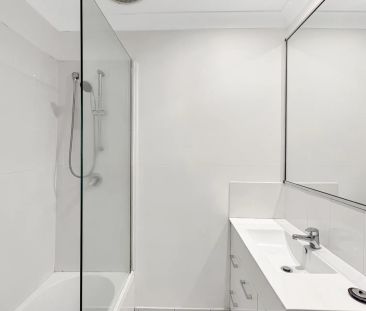 Spacious Living Meets Everyday Convenience - Photo 3