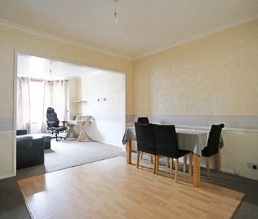 2 bedroom semi-detached house to rent - Photo 3