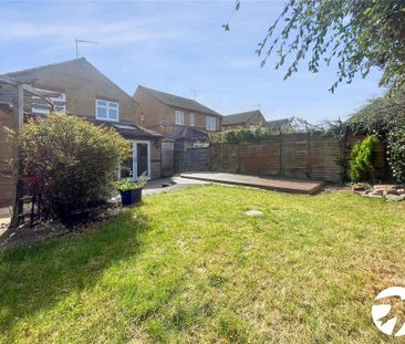 4 bedroom detached house to rent - Photo 2