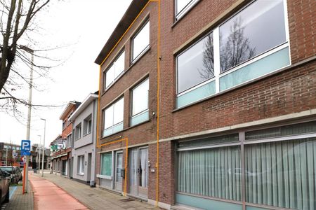 Centraal gelegen duplex appartement met 3 slpk., ruim terras en parking - Photo 3