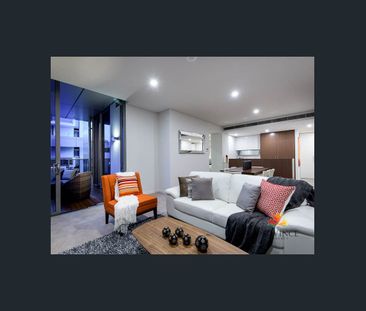 Elegant 2 Bedroom QII Abode - River Views / High Ceilings - Photo 1