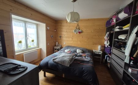 PONTARLIER - APPARTEMENT DE TYPE 3 - GARAGE - BALCON - CAVE - Photo 4