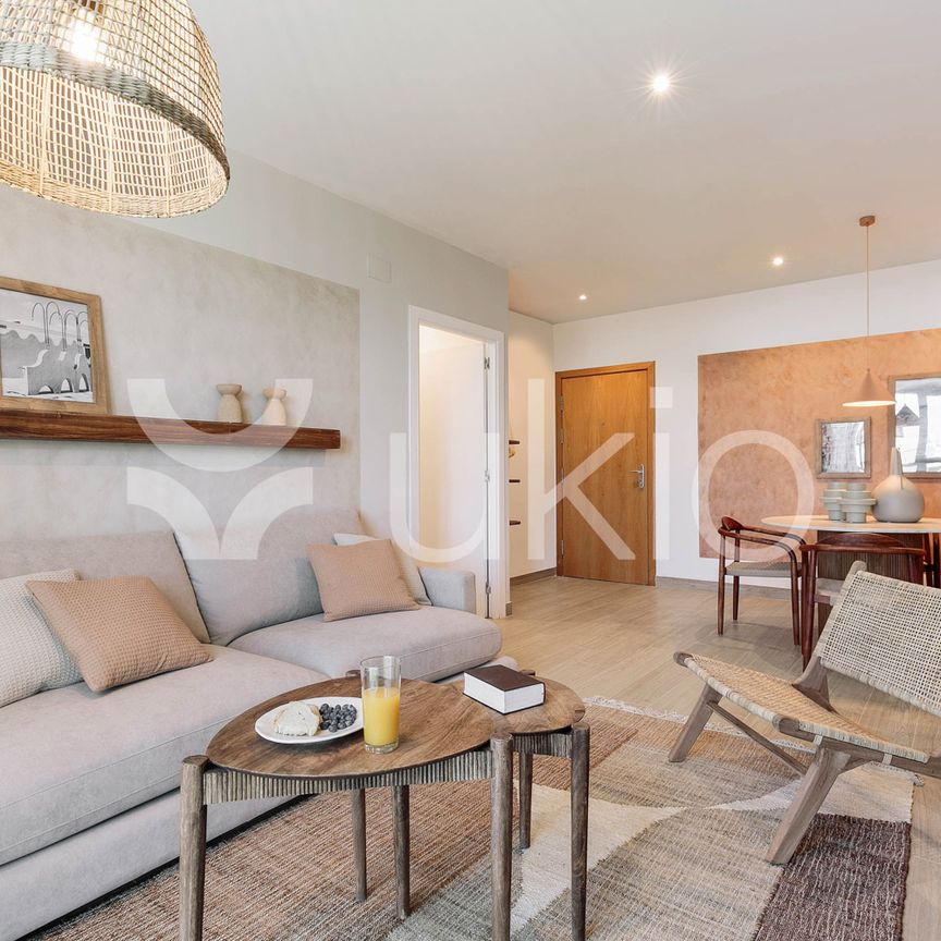 Apartamento de alquiler en Carrer de la Ciutat de Granada, El Parc i la Llacuna del Poblenou - Photo 1