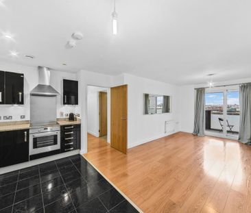 3 bedroom apartment to rent - Photo 2