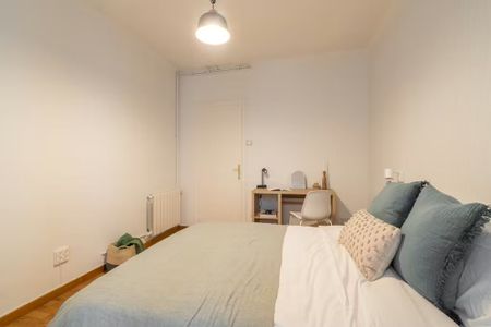 Passatge de Marimon, Barcelona, Catalonia 08021 - Photo 2