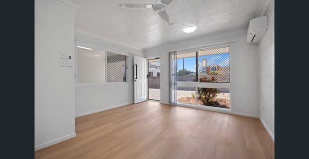 Brand new fully renovated modern unit in Central Mundingburra - Photo 1