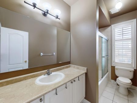 For Lease - 68 Wheelwright Drive, Richmond Hill, Ontario - Photo 3