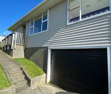 Tidy townhouse in Newlands - Photo 3