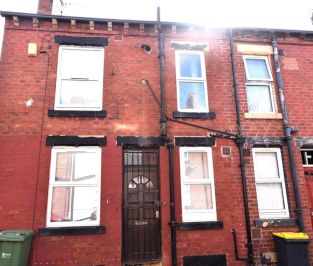 1 bedroom House in Autumn Avenue, Leeds - Photo 3