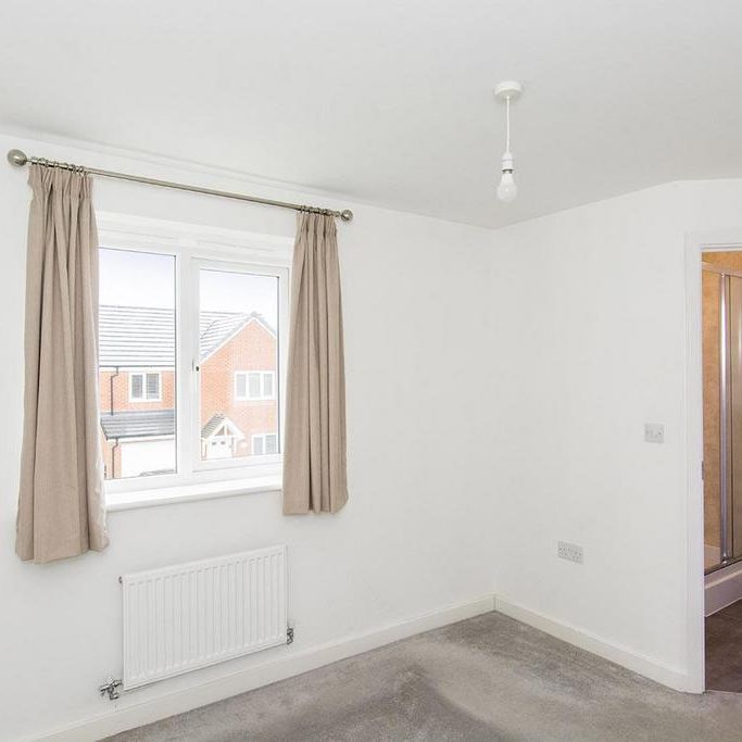 3 bedroom end of terrace house to rent - Photo 1