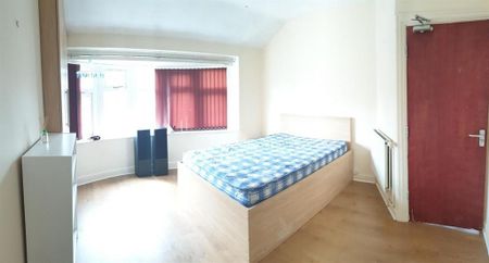 6 bedroom house to rent - Photo 2