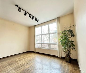 92 Francine Drive #Upper - Photo 2