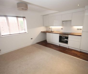 South Glamorgan, 8 Waungron Road, CF5 2JJ, Cardiff - Photo 6