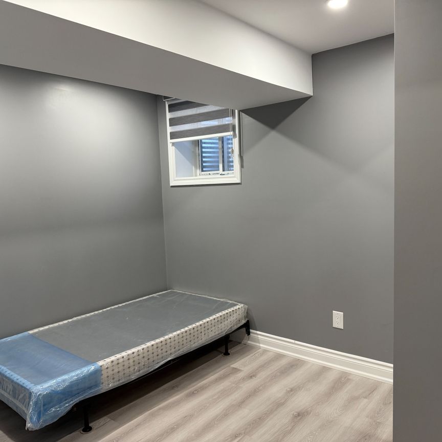 For Lease - 7 Louise Crescent Unit# Lower, Whitby, Ontario - Photo 1