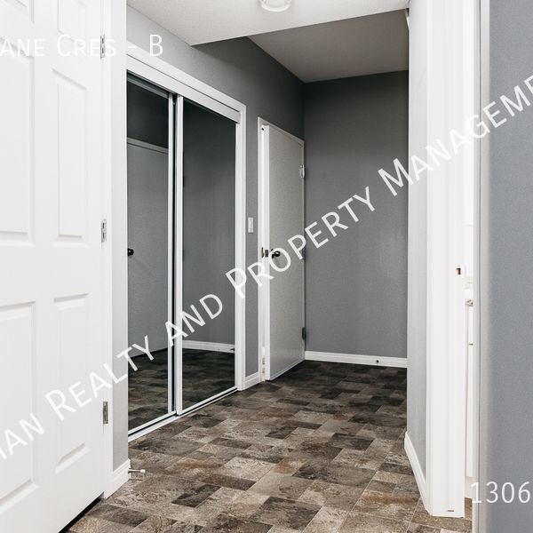 1 Bed 1 Bath BASEMENT SUITE Located in harbour landing - Photo 1