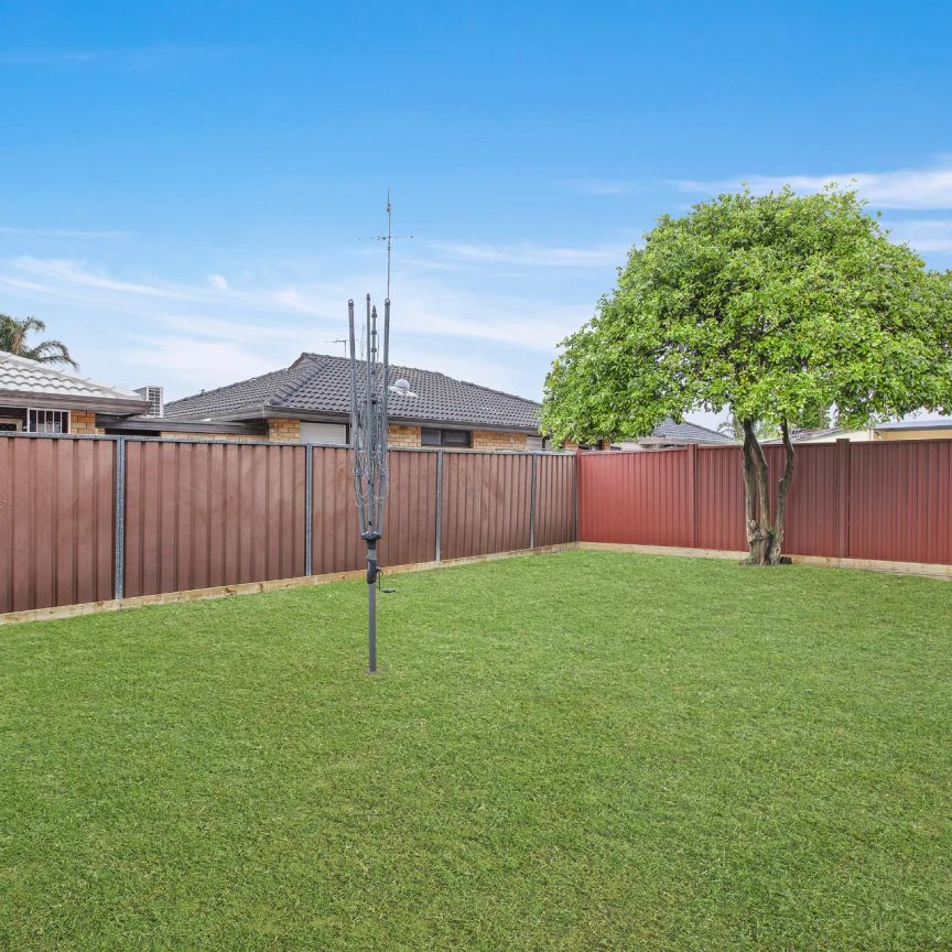 9 Shirley Crescent, - Photo 1