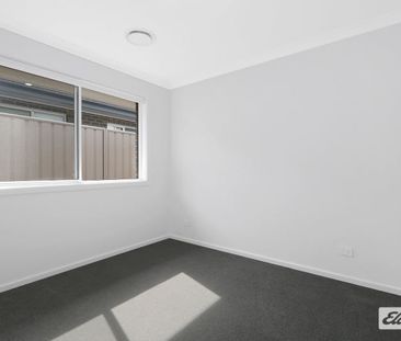 Brand new living with Park views! - Photo 3
