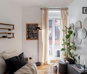 2 room luxury Flat for rent in Madrid, Spain - Photo 2