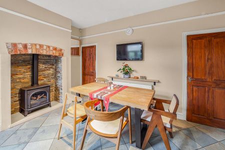 3 bedroom semi-detached house to rent - Photo 2