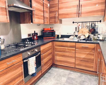 2 Bed Flat, Dalston, N16 - Photo 4