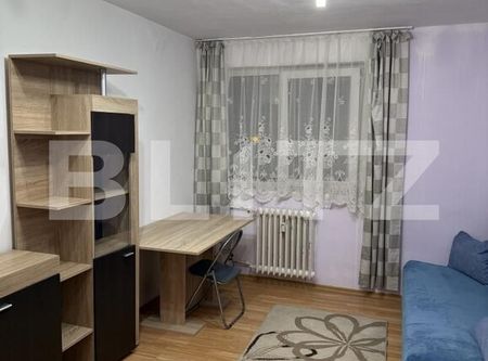 Apartament cu 2 camere, 35 mp, zona Aleea Gârbău - Photo 2