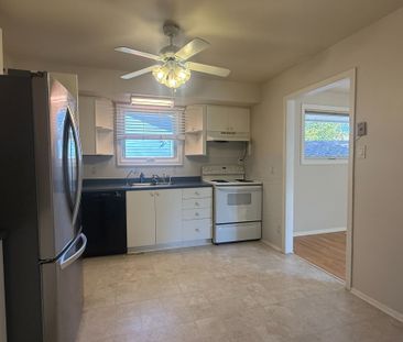 For Lease - 2098 Fillmore Crescent, Beacon Hill North - South and A... - Photo 2