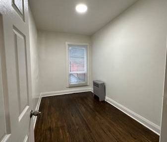 $2,400 / 1.5BED-1BATH SECOND FLOOR APARTMENT ON QUEEN ST - Photo 4