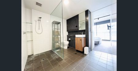 Tastefully Furnished Southbank Stunner in the Heart of the Arts Precinct - Photo 3