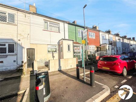 3 bedroom terraced house to rent - Photo 4