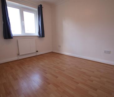 3 bed End of Terrace House for let - Photo 5