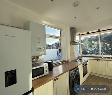 1 bedroom in a house share to rent - Photo 4