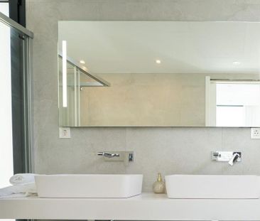 5 bedroom luxury Villa for rent in Benahavís, Andalusia - Photo 4