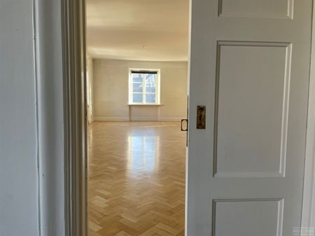 Köpmangatan 8 - Foto 2