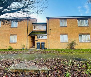 Margery Wood, Welwyn Garden City - Photo 5